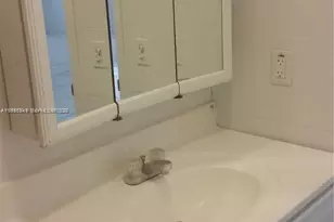 11840 NE 19th Dr, North Miami, FL 33181 - Photo 14