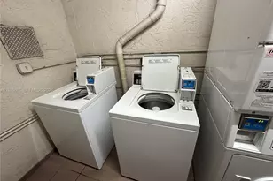 4713 NW 7th St, Miami, FL 33126 - Photo 12