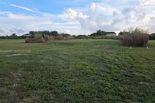 35250 SW 218th Ave, Homestead, FL 33034 - Photo 4