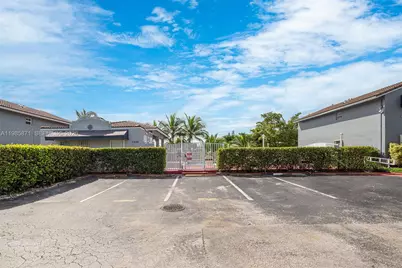 7110 NW 173rd Dr #108, Hialeah, FL 33015 - Photo 36