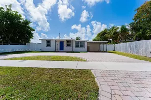 1474 NE 48th Ct, Pompano Beach, FL 33064 - Photo 2