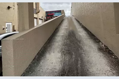 10200 NW 25th St #113, Doral, FL 33172 - Photo 18