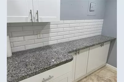 11685 Canal Dr #205, North Miami, FL 33181 - Photo 6