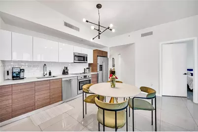 1010 SW 2nd Ave #2004, Miami, FL 33130 - Photo 8