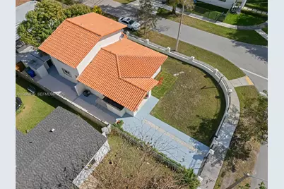 5251 SW 6th St, Miami, FL 33134 - Photo 2