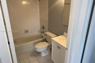 8075 NW 7th St, Miami, FL 33126 - Photo 8