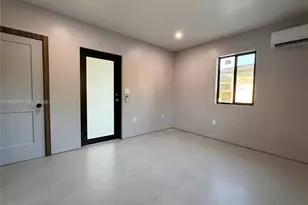 8931 NE 2nd Ave, El Portal, FL 33138 - Photo 38