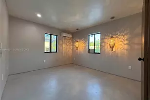 8931 NE 2nd Ave, El Portal, FL 33138 - Photo 30