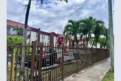 2385 NW 11th St #B16, Miami, FL 33125 - Photo 1