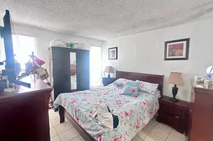 2385 NW 11th St, Miami, FL 33125 - Photo 10