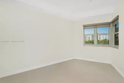 20000 E Country Club Dr #412, Aventura, FL 33180 - Photo 20