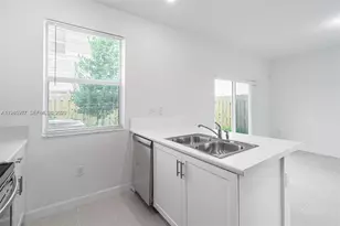 2685 SE 12th St, Homestead, FL 33035 - Photo 10