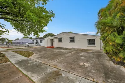 210 E 59th St, Hialeah, FL 33013 - Photo 24