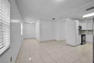 210 E 59th St, Hialeah, FL 33013 - Photo 6