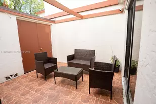 333 Ives Dairy Rd, Miami, FL 33179 - Photo 4