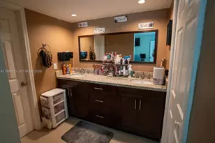 333 Ives Dairy Rd, Miami, FL 33179 - Photo 18