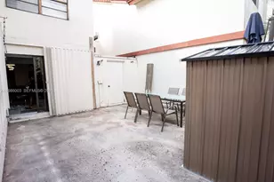 333 Ives Dairy Rd, Miami, FL 33179 - Photo 12