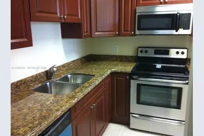 16304 Glenmoor Dr #16304, West Palm Beach, FL 33409 - Photo 2