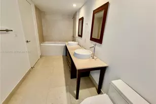 475 Brickell Ave, Miami, FL 33131 - Photo 14