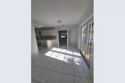 12305 SW 42nd St, Miami, FL 33175 - Photo 12