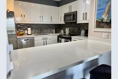 20281 E Country Club Dr #2405, Aventura, FL 33180 - Photo 10