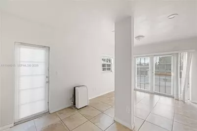 819 SW 7th Ave, Fort Lauderdale, FL 33315 - Photo 42