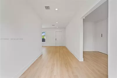 2995 NW 88th St, Miami, FL 33147 - Photo 12