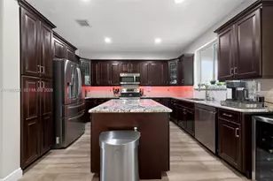 1776 NW 78th Ave, Pembroke Pines, FL 33024 - Photo 8