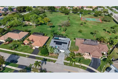 1905 NW 77th Ter, Margate, FL 33063 - Photo 8