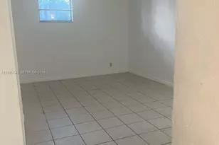 4550 NW 9th St, Miami, FL 33126 - Photo 4