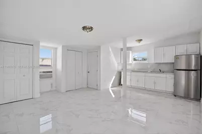 767 NW 35th St, Miami, FL 33127 - Photo 8