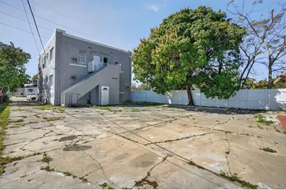767 NW 35th St, Miami, FL 33127 - Photo 4