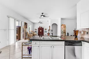 2819 Augusta Ln, Homestead, FL 33035 - Photo 10