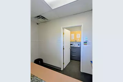 1100 W Oakland Park Blvd, Wilton Manors, FL 33311 - Photo 10