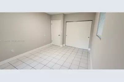 800 SW 10th Ave #810, Hallandale Beach, FL 33009 - Photo 14