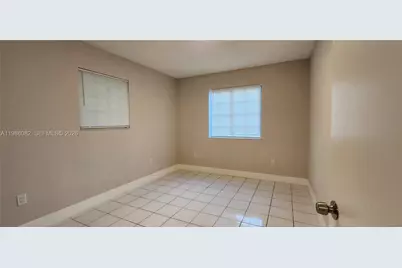 800 SW 10th Ave #810, Hallandale Beach, FL 33009 - Photo 12