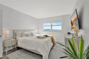 1155 Brickell Bay Dr, Miami, FL 33131 - Photo 12