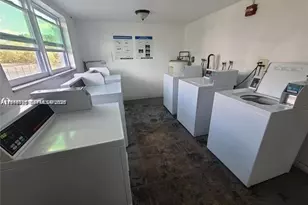 15225 NE 6th Ave, Miami, FL 33162 - Photo 24