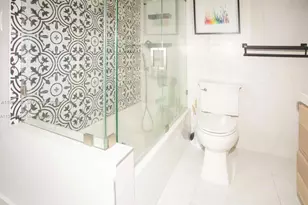 7441 Wayne Ave, Miami Beach, FL 33141 - Photo 8