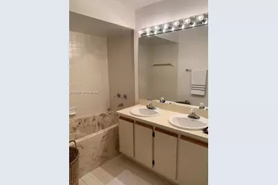 513 Racquet Club Rd #55, Weston, FL 33326 - Photo 16