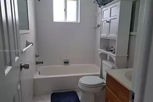 7910 Taft St, Pembroke Pines, FL 33024 - Photo 10