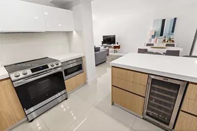 5825 Collins Ave #10E, Miami Beach, FL 33140 - Photo 6