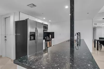 1717 N Bayshore Dr #A-3332, Miami, FL 33132 - Photo 12