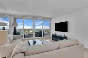 1717 N Bayshore Dr, Miami, FL 33132 - Photo 10