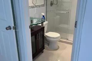 8025 SW 107th Ave, Miami, FL 33173 - Photo 16