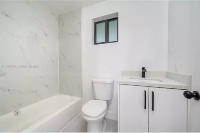 528 NW 13th St, Florida City, FL 33034 - Photo 36