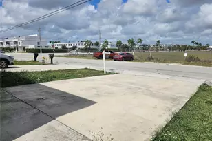 13660 SW 260th St, Homestead, FL 33032 - Photo 6