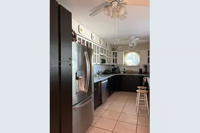 1758 SW 18th St, Miami, FL 33145 - Photo 2