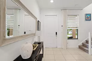 110 NW 209th Way, Pembroke Pines, FL 33029 - Photo 4