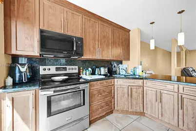 5755 NW 109th Ave #21, Doral, FL 33178 - Photo 12